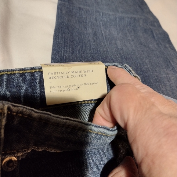 Universal Thread Washed Blue High-Rise Straight Leg Medium Wash Jeans - Picture 6 of 14